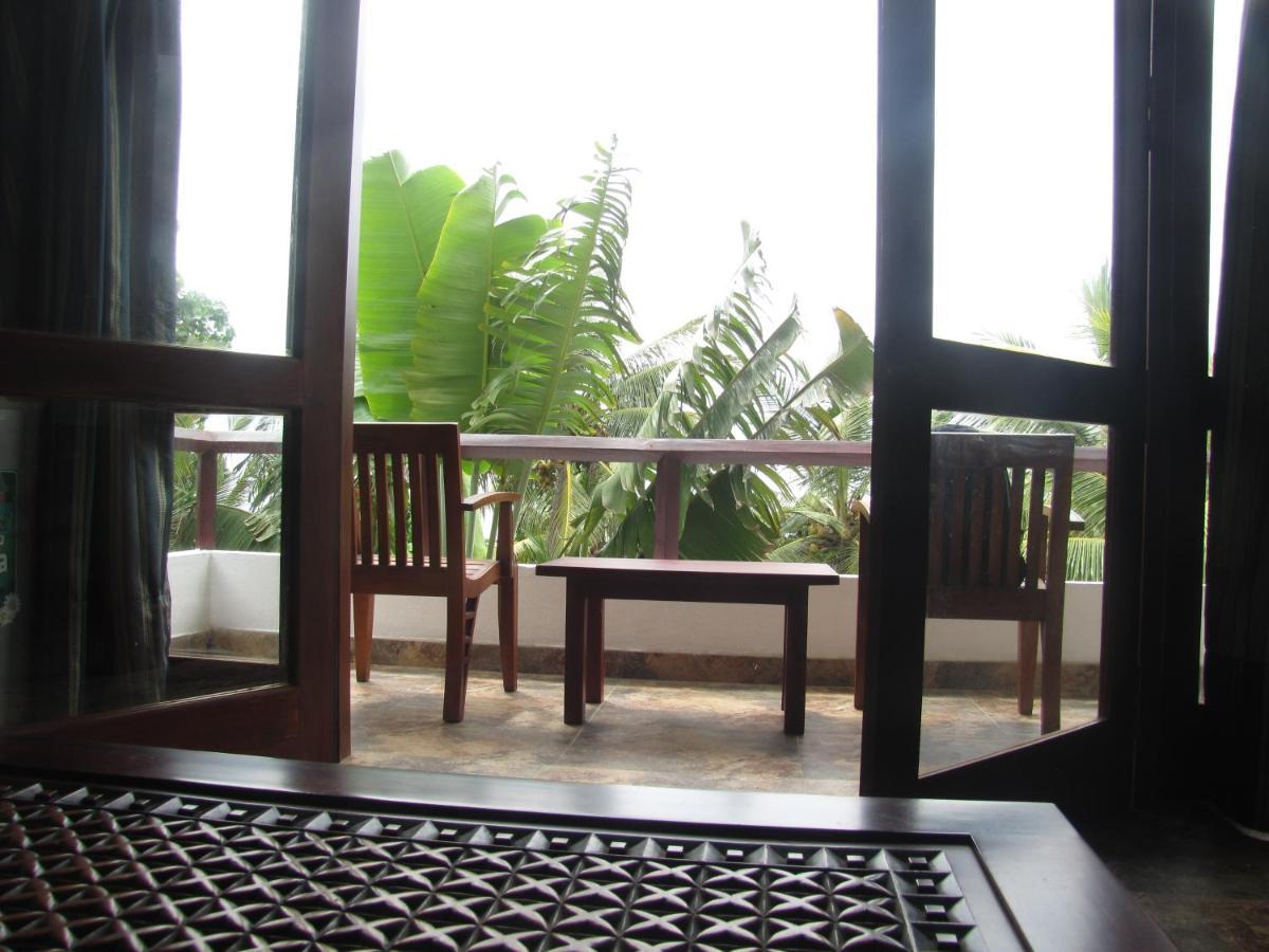 มาเธอร์ เพลซ นิมาลา Hotel ฮิกคาดูวา ภายนอก รูปภาพ