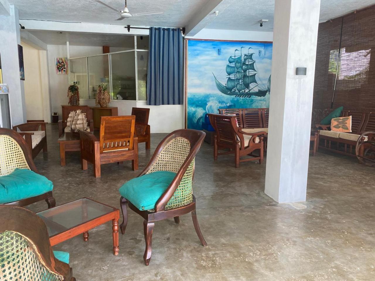 มาเธอร์ เพลซ นิมาลา Hotel ฮิกคาดูวา ภายนอก รูปภาพ