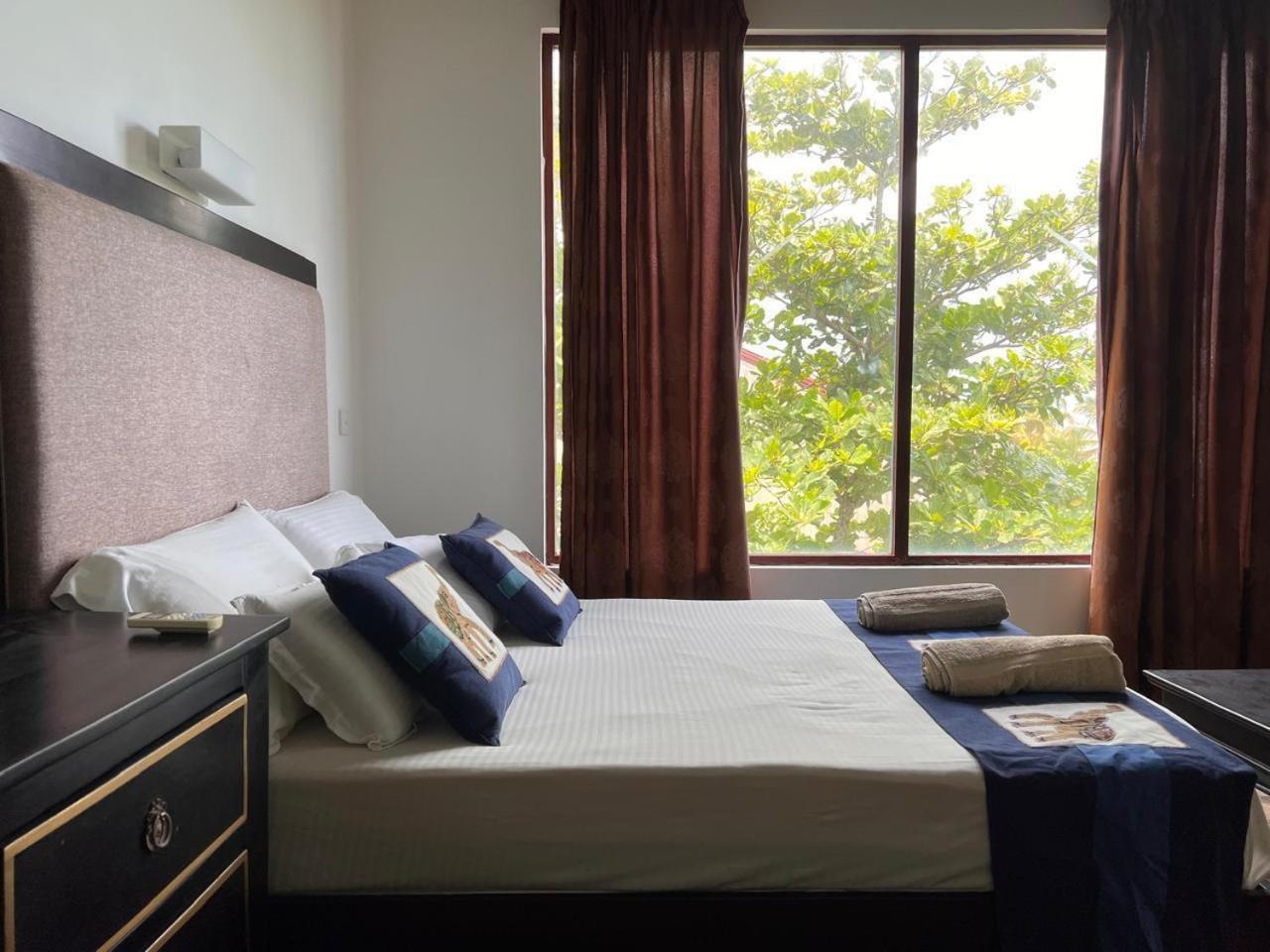มาเธอร์ เพลซ นิมาลา Hotel ฮิกคาดูวา ภายนอก รูปภาพ